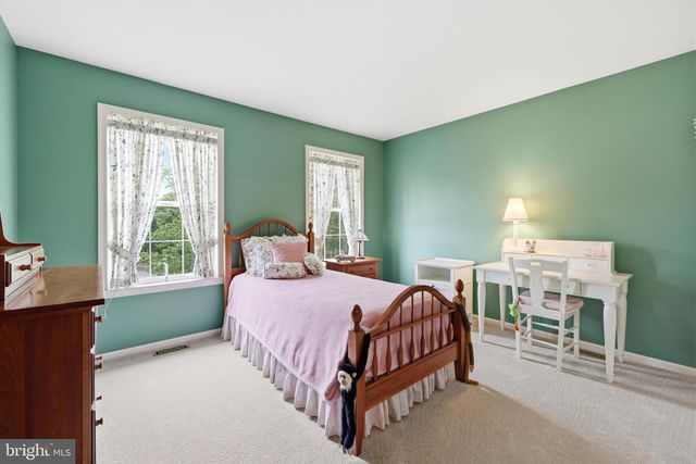 6 BLAKE CT, Sewell, NJ 08080