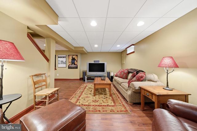 6 BLAKE CT, Sewell, NJ 08080