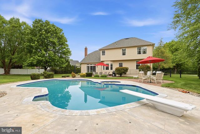 6 BLAKE CT, Sewell, NJ 08080