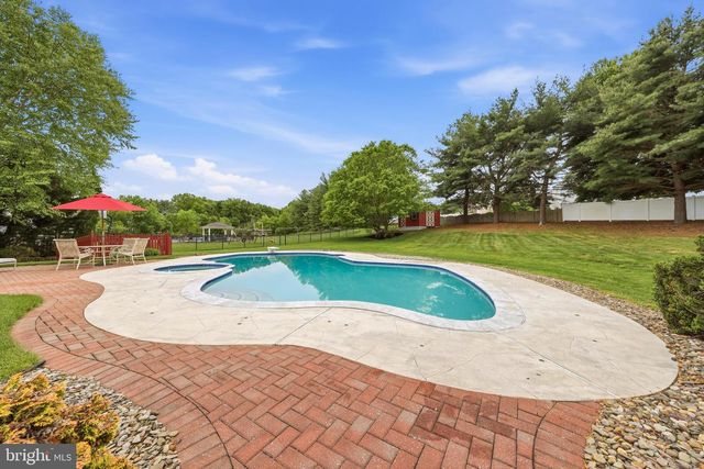 6 BLAKE CT, Sewell, NJ 08080