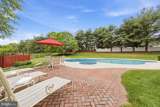 6 BLAKE CT, Sewell, NJ 08080