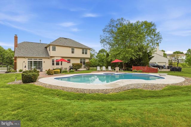 6 BLAKE CT, Sewell, NJ 08080
