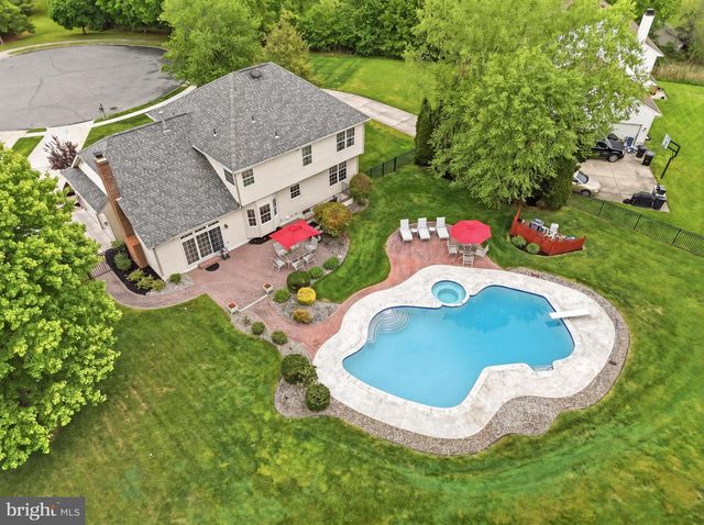 6 BLAKE CT, Sewell, NJ 08080