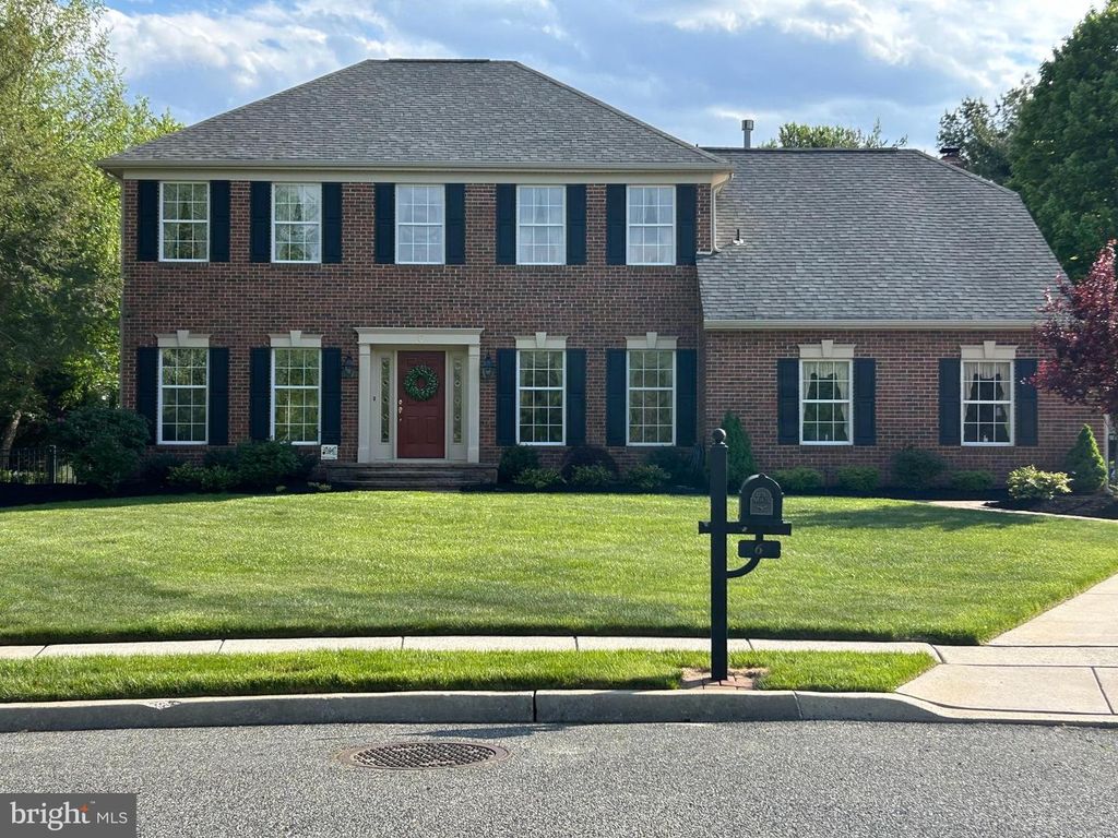 6 BLAKE CT, Sewell, NJ 08080