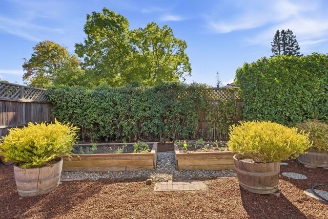 1940 Kay Drive, Los Altos, CA 94024