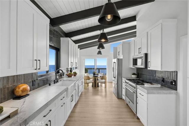22332 Eagle Rock Way, Laguna Beach, CA 92651