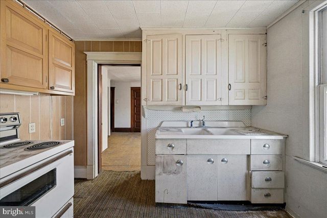 15 N NICE ST, Frackville, PA 17931