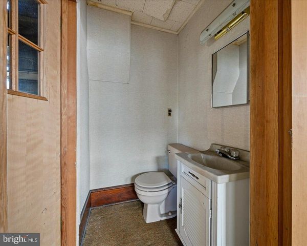 15 N NICE ST, Frackville, PA 17931