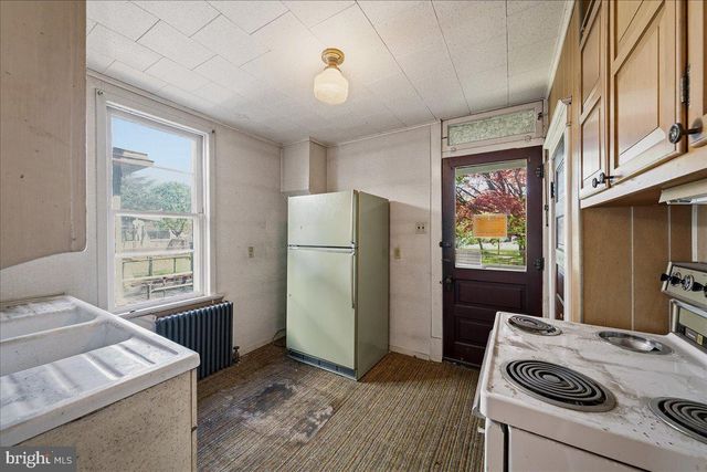 15 N NICE ST, Frackville, PA 17931