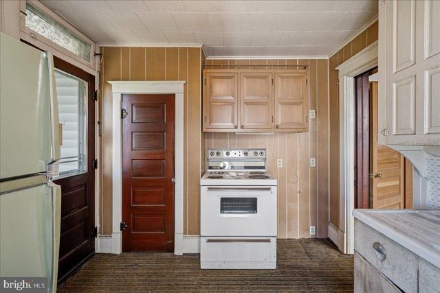 15 N NICE ST, Frackville, PA 17931