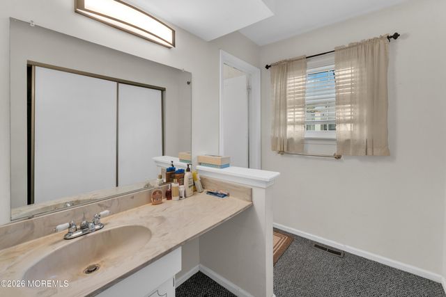17 Walton Court, East Brunswick, NJ 08816