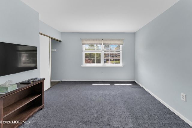17 Walton Court, East Brunswick, NJ 08816