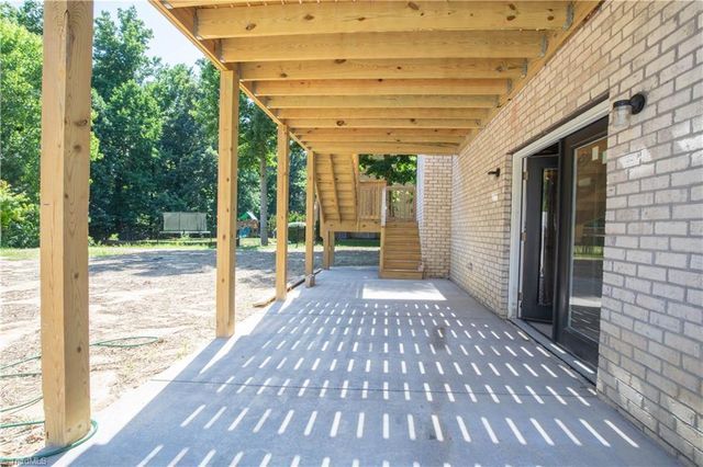 356 Ryder Cup Lane, Clemmons, NC 27012