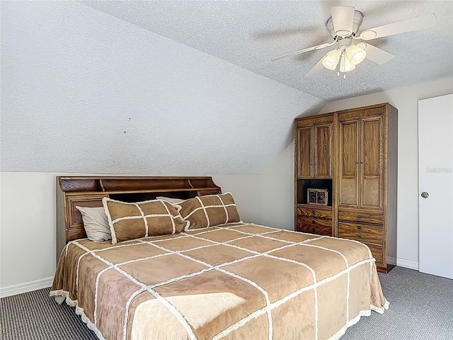 19534 FOX DEN LANE, Altoona, FL 32702