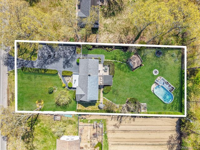 1989 William Floyd Parkway, Ridge, NY 11961