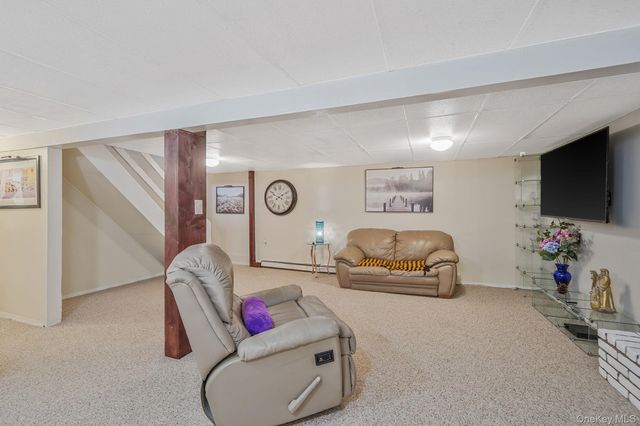 1989 William Floyd Parkway, Ridge, NY 11961