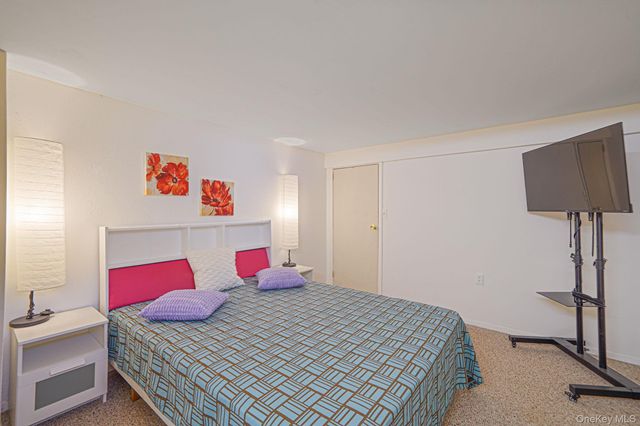 1989 William Floyd Parkway, Ridge, NY 11961