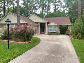 35 Cottage Grove Place, The Woodlands, TX 77381
