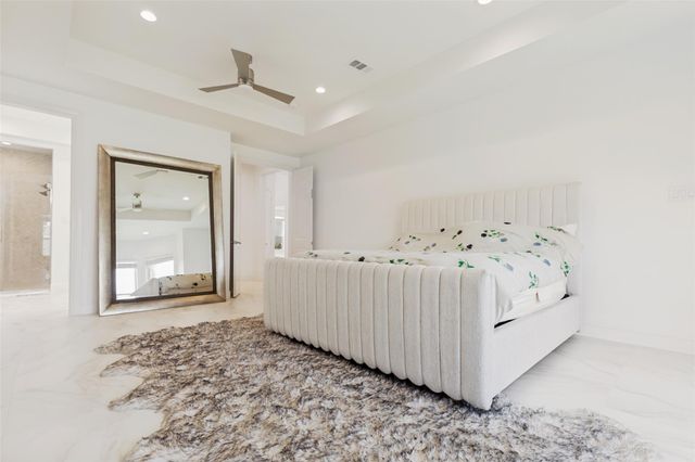 8002 N Circle Drive, Houston, TX 77071
