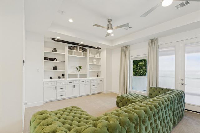 8002 N Circle Drive, Houston, TX 77071
