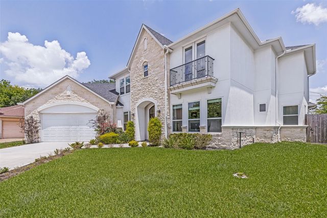 8002 N Circle Drive, Houston, TX 77071