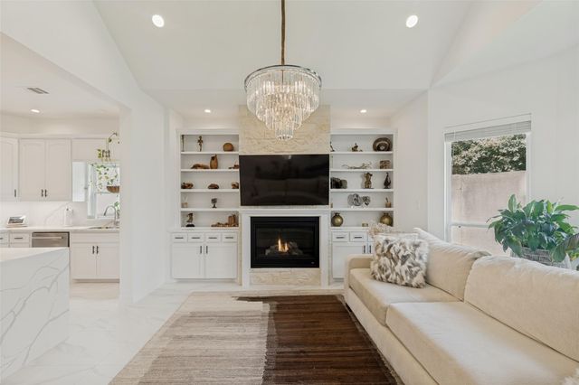 8002 N Circle Drive, Houston, TX 77071