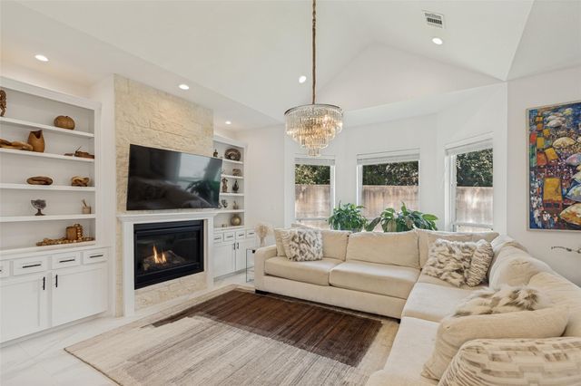 8002 N Circle Drive, Houston, TX 77071
