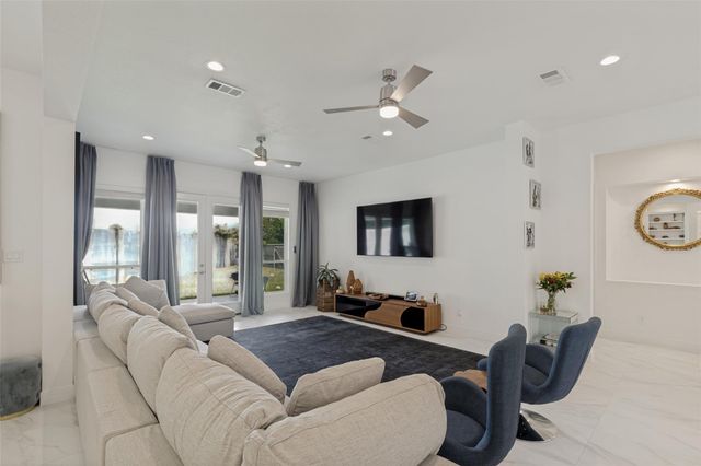 8002 N Circle Drive, Houston, TX 77071