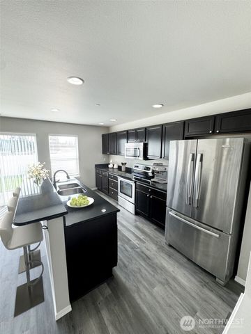1163 Swan Loop, Dupont, WA 98327