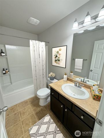 1163 Swan Loop, Dupont, WA 98327