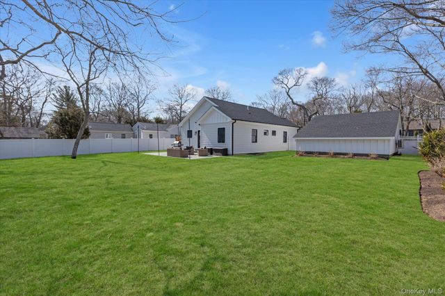 1305 Sigsbee Road, Mattituck, NY 11952