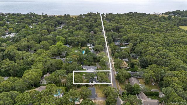 1305 Sigsbee Road, Mattituck, NY 11952