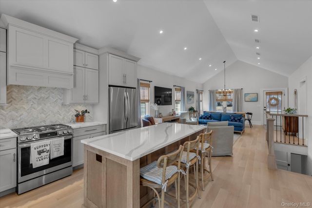 1305 Sigsbee Road, Mattituck, NY 11952