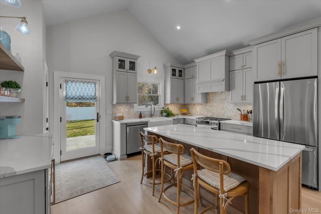 1305 Sigsbee Road, Mattituck, NY 11952