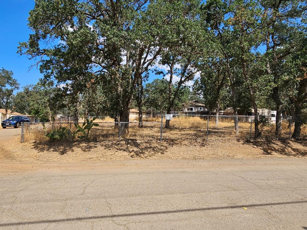 16372 32nd Avenue, Clearlake, CA 95422