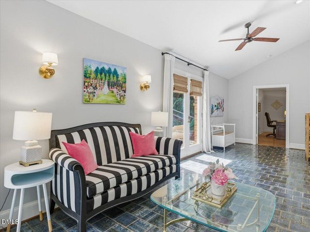 12 Lanier Drive, Chapel Hill, NC 27517