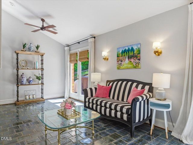 12 Lanier Drive, Chapel Hill, NC 27517