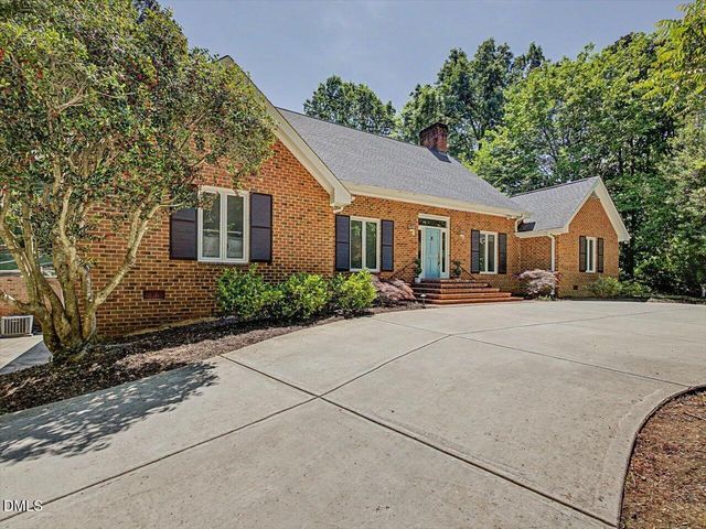 12 Lanier Drive, Chapel Hill, NC 27517