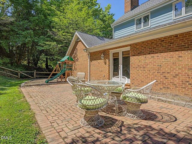 12 Lanier Drive, Chapel Hill, NC 27517