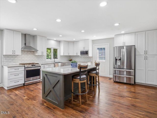 12 Lanier Drive, Chapel Hill, NC 27517