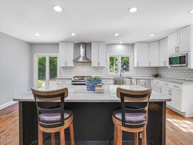 12 Lanier Drive, Chapel Hill, NC 27517