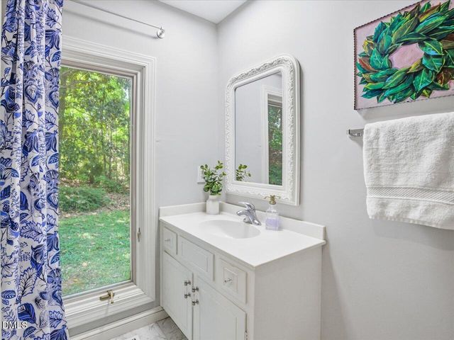 12 Lanier Drive, Chapel Hill, NC 27517