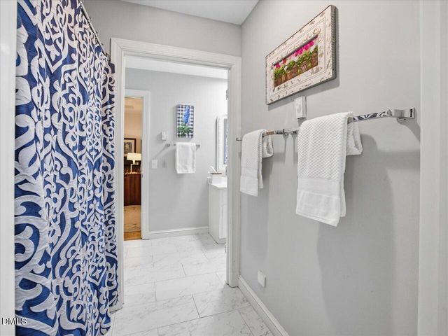 12 Lanier Drive, Chapel Hill, NC 27517