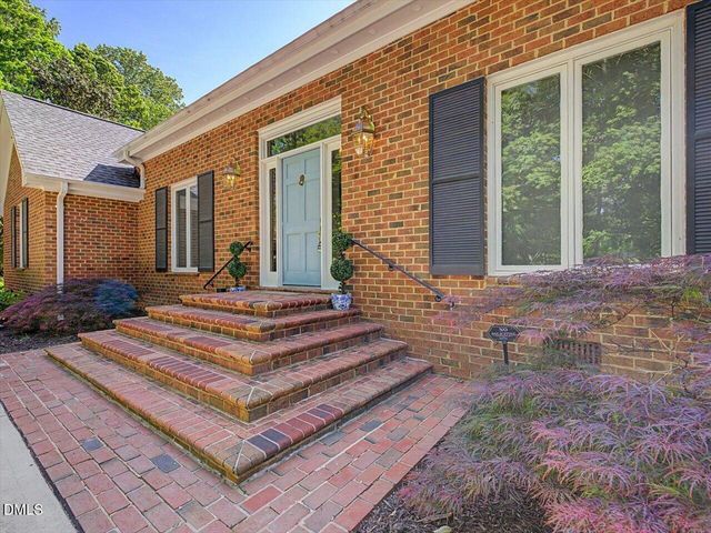 12 Lanier Drive, Chapel Hill, NC 27517