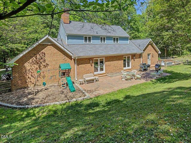 12 Lanier Drive, Chapel Hill, NC 27517