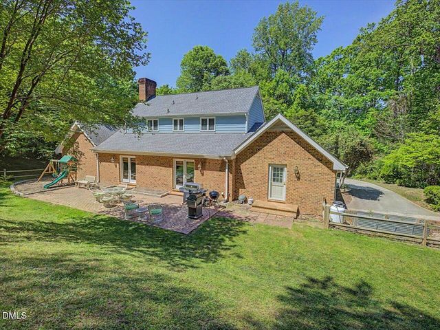 12 Lanier Drive, Chapel Hill, NC 27517