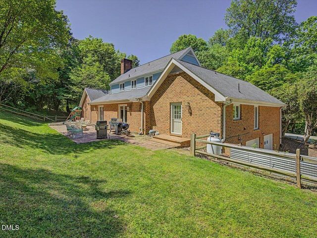 12 Lanier Drive, Chapel Hill, NC 27517