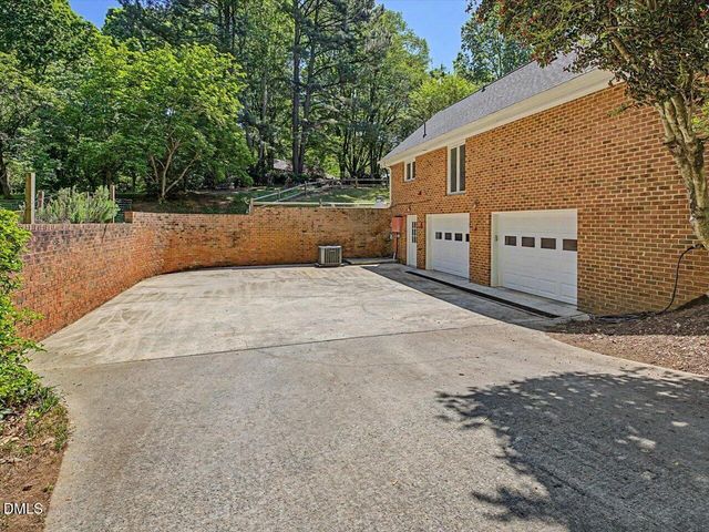 12 Lanier Drive, Chapel Hill, NC 27517
