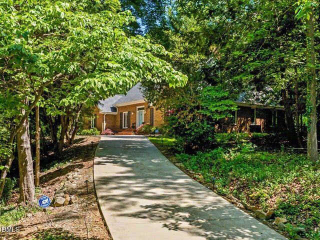 12 Lanier Drive, Chapel Hill, NC 27517