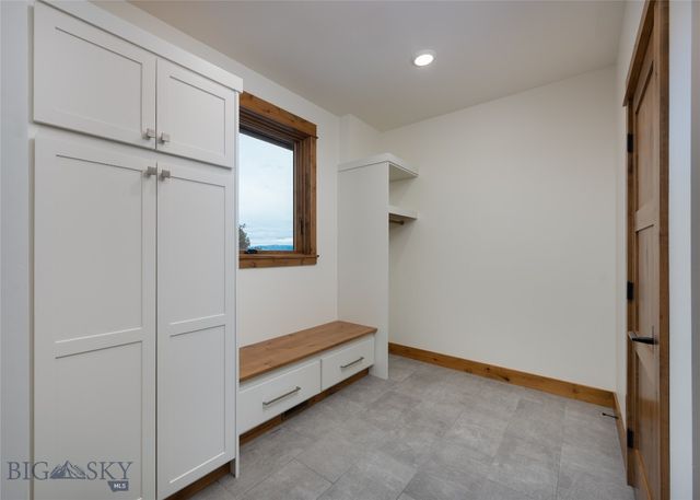 499 Saddle Ridge Road, Manhattan, MT 59741